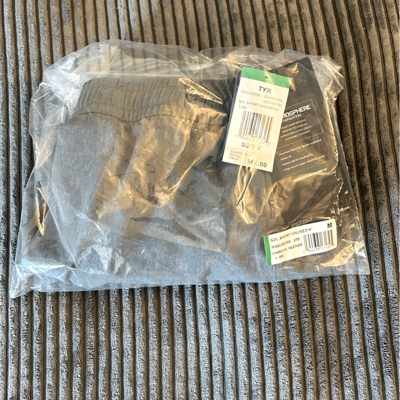 Men’s TYR Hydrosphere Momentum Unlined 6’ Short - Picture 4 of 4